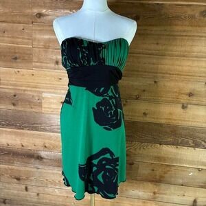 Y2K Green strapless dress with black roses